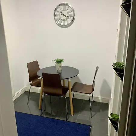 Dom wakacyjny Modern & Cosy 2-bed Near Nec, Airport & Jlr! *